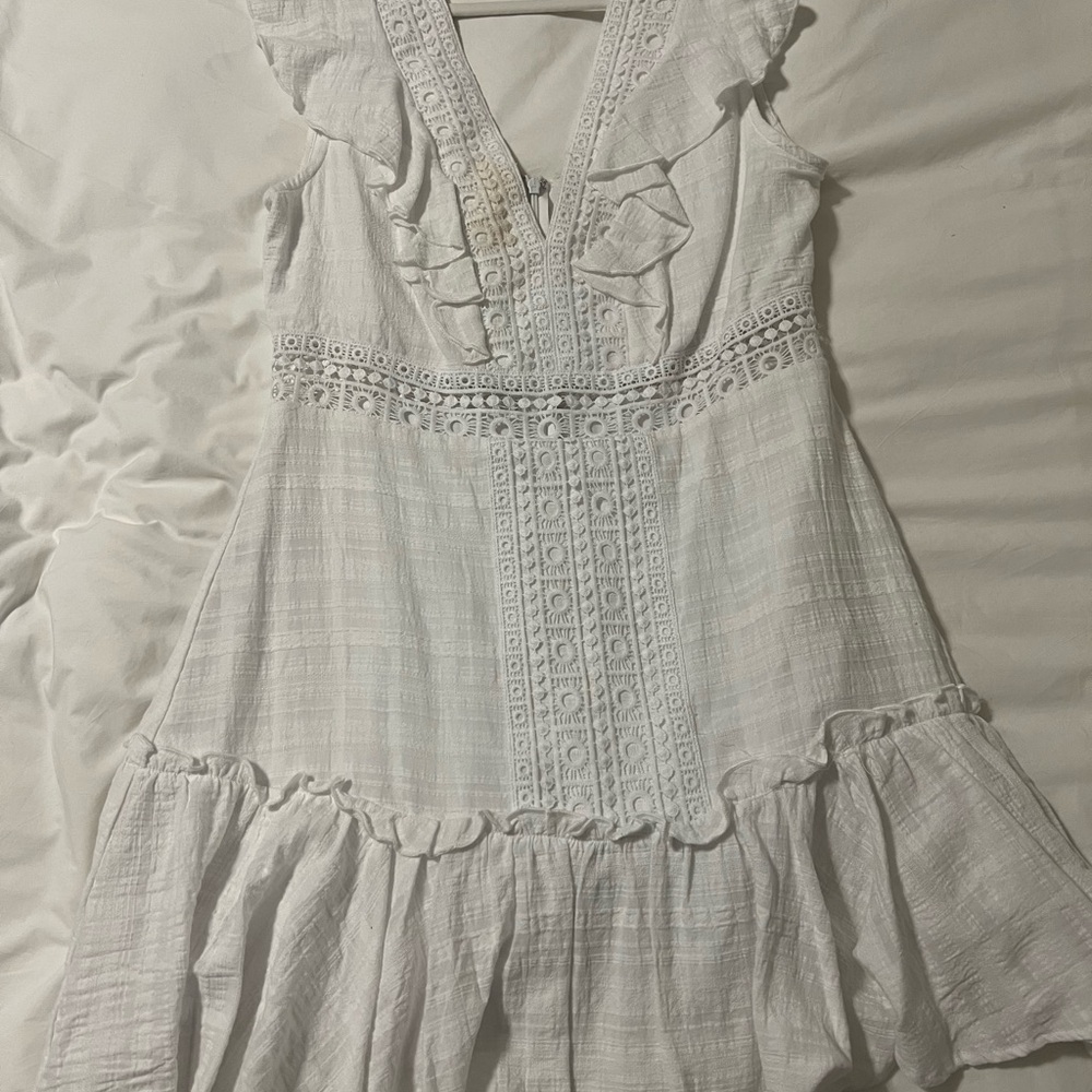 Elegant White Kids Dress with Lace Accents
